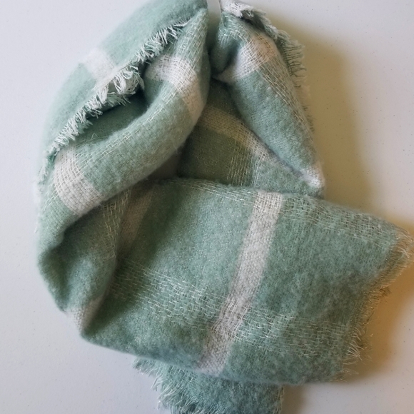 LC Lauren Conrad Other - LAUREN CONRAD BLANKET THROW NWT